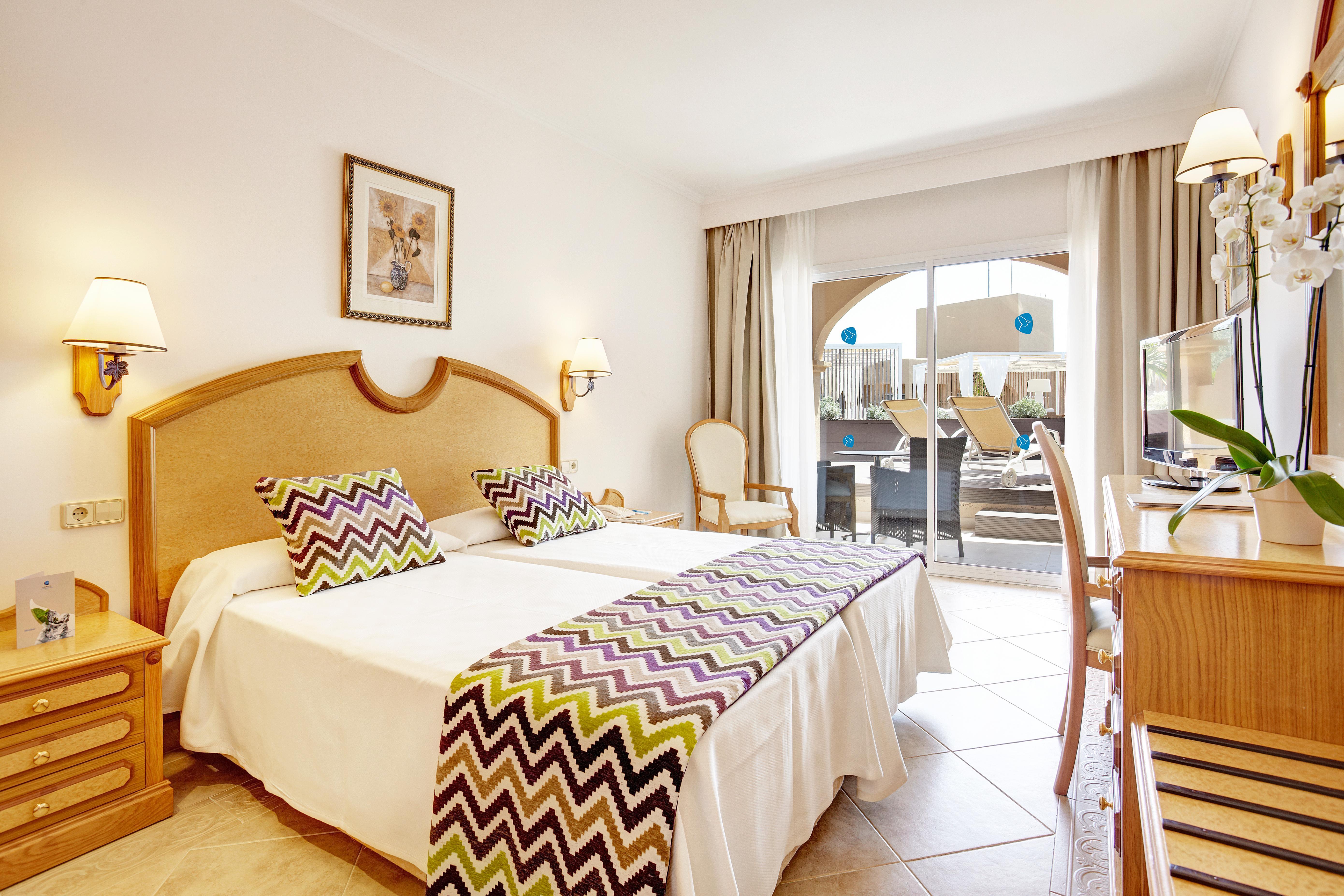 Grupotel Santa Eulària & Spa - Adults Only Santa Eularia des Riu Bagian luar foto