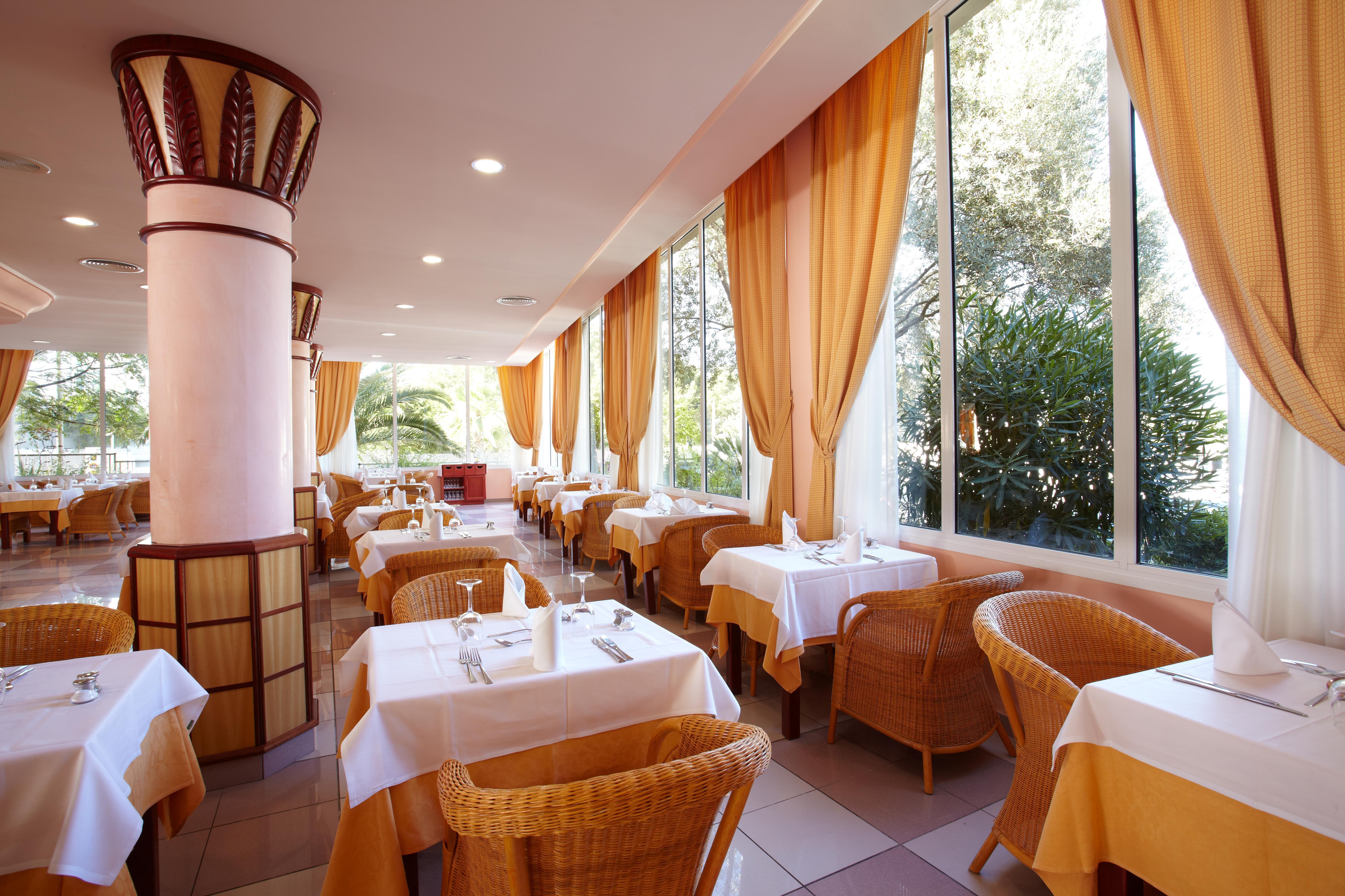 Grupotel Santa Eulària & Spa - Adults Only Santa Eularia des Riu Bagian luar foto