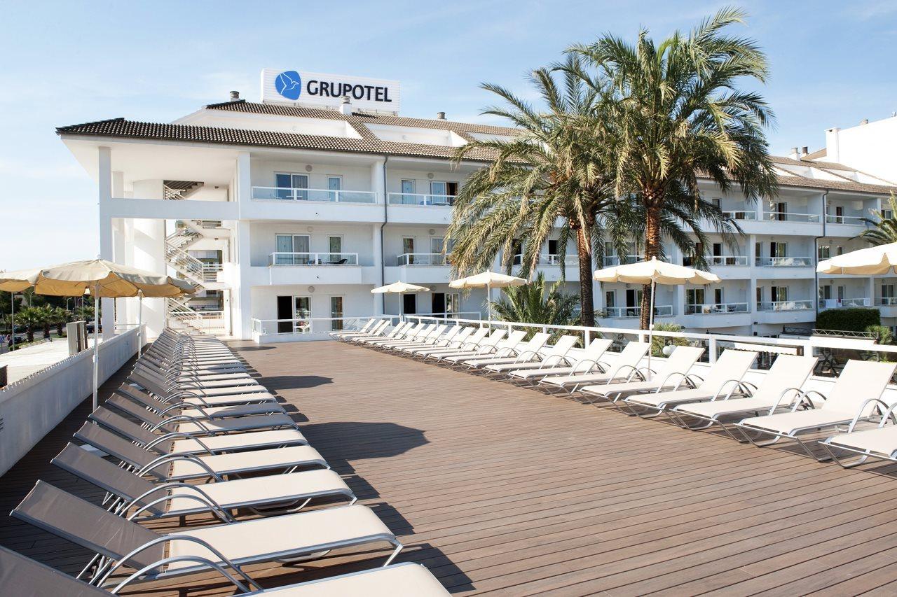 Grupotel Santa Eulària & Spa - Adults Only Santa Eularia des Riu Bagian luar foto