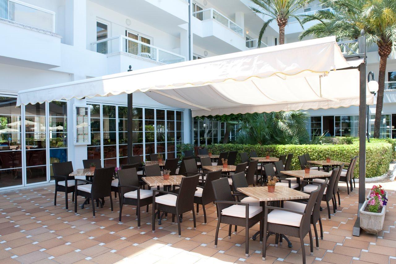 Grupotel Santa Eulària & Spa - Adults Only Santa Eularia des Riu Bagian luar foto
