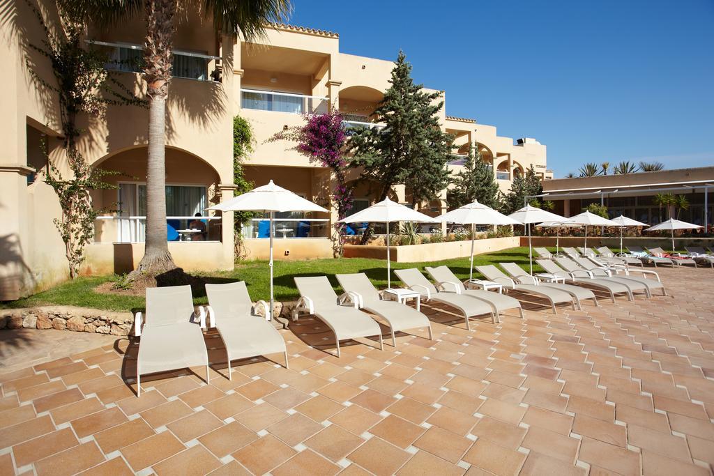 Grupotel Santa Eulària & Spa - Adults Only Santa Eularia des Riu Bagian luar foto