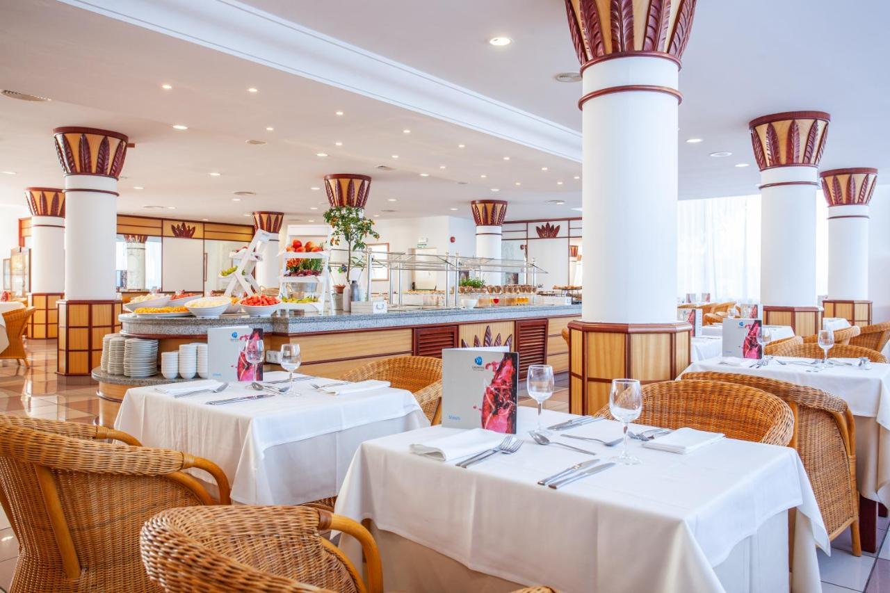 Grupotel Santa Eulària & Spa - Adults Only Santa Eularia des Riu Bagian luar foto