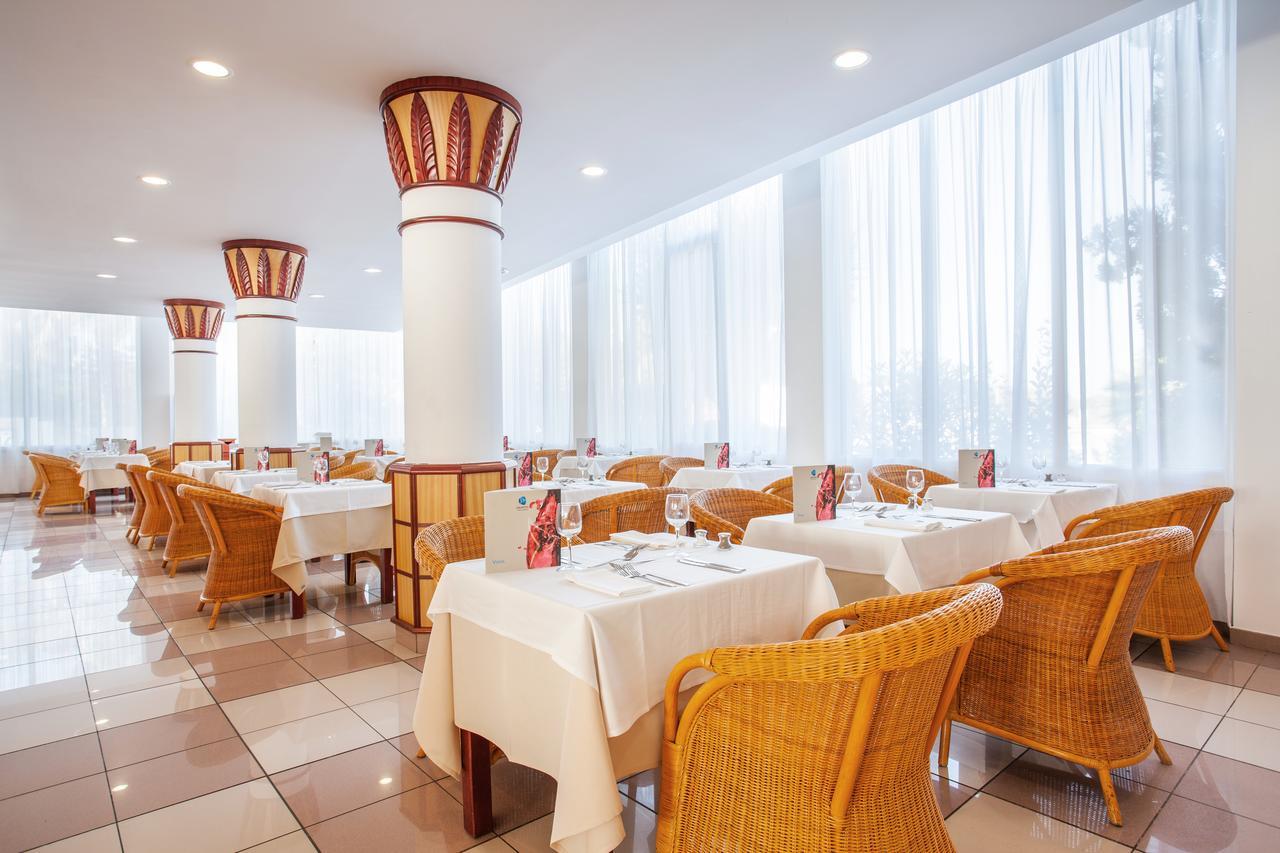 Grupotel Santa Eulària & Spa - Adults Only Santa Eularia des Riu Bagian luar foto
